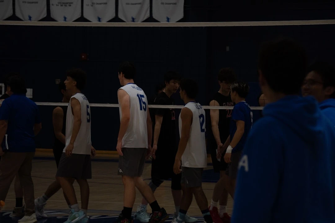 Hình ảnh thiết bị bóng chuyền hiện đại.