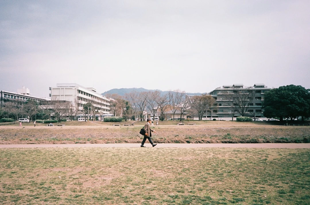 Phong cách thi đấu bóng đá Nhật Bản, kỹ thuật và chiến thuật pressing